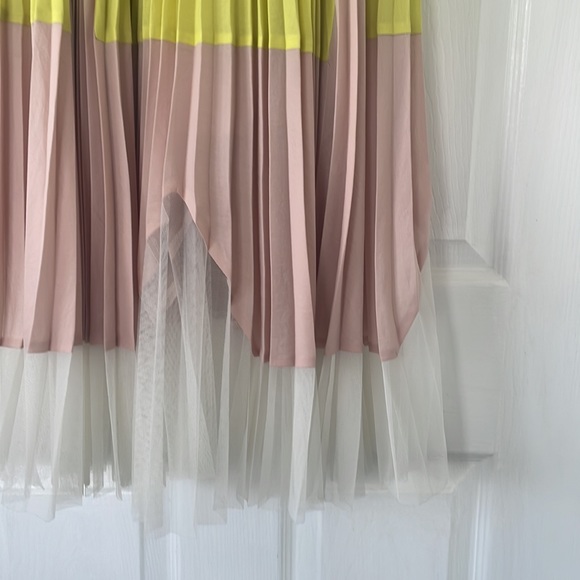 SOLD BCBG Dress Size 2 - Picture 6 of 11